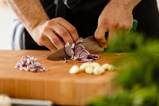 5 Common Mistakes to Avoid When Handling Kitchen Knives